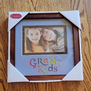 Square Multicolor Grand Kids Frame